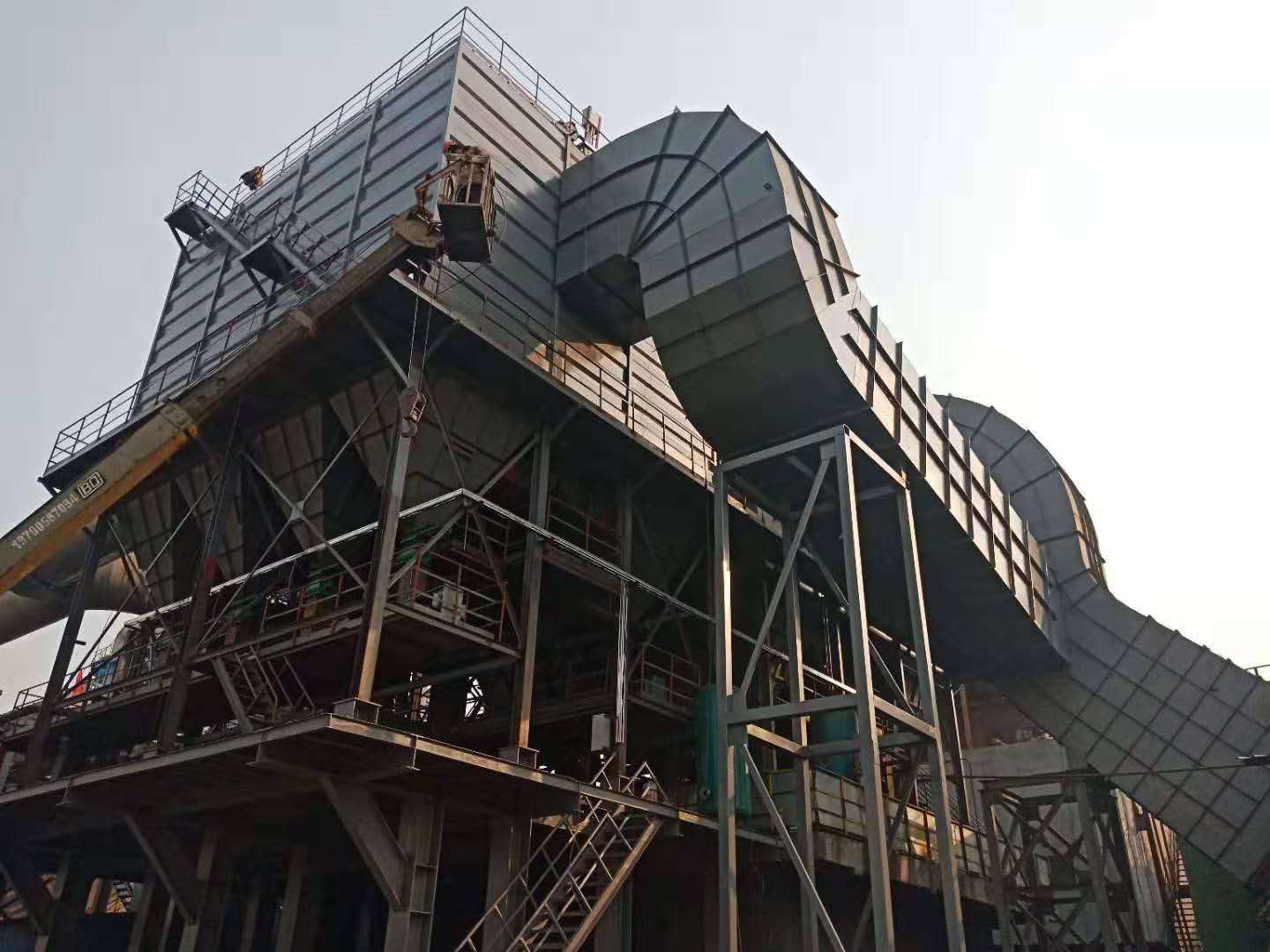 焦化廠焦爐（lú）機側布袋除塵器